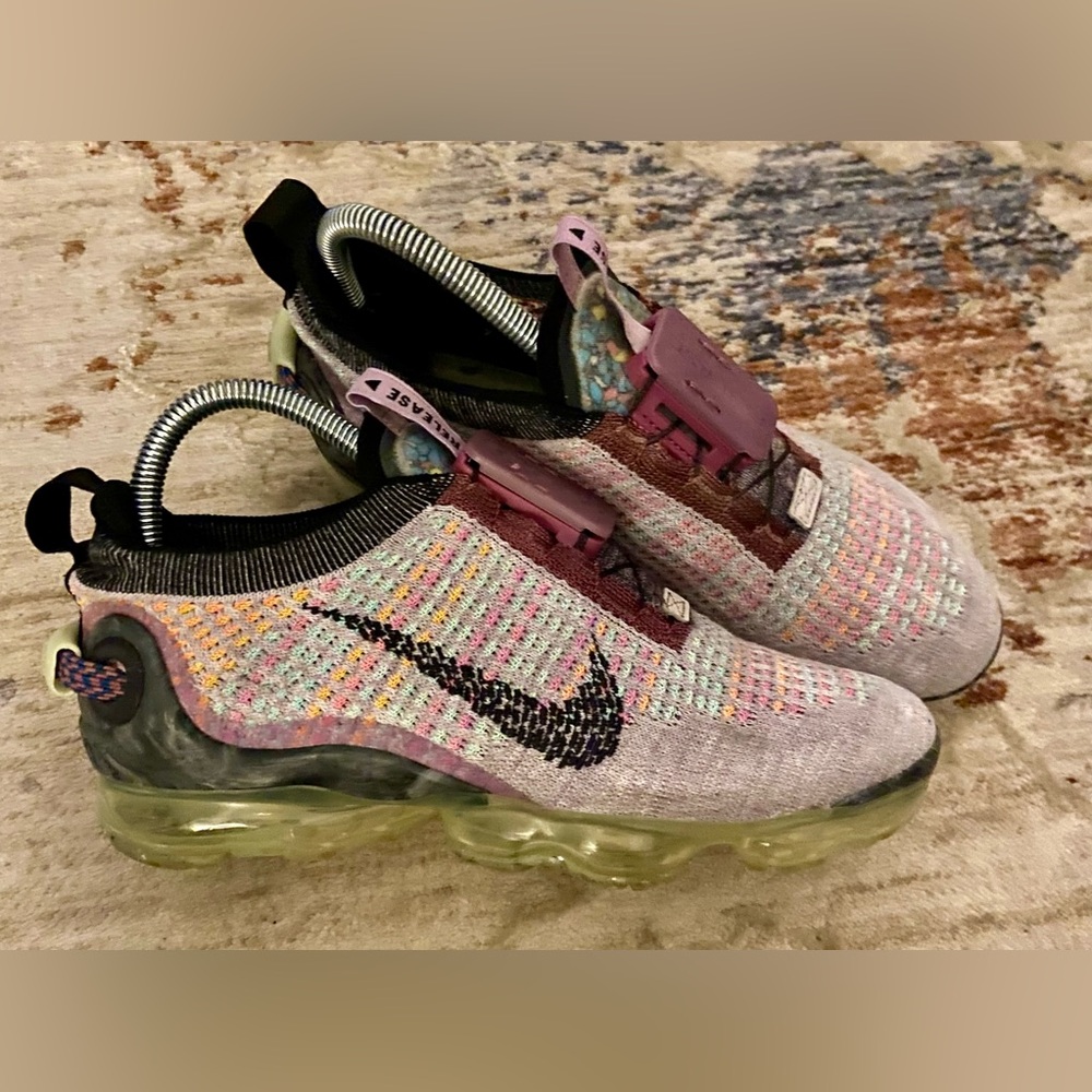 Nike Air VaporMax Womens Flyknit Violet/Ash/Volt Athletic Shoes